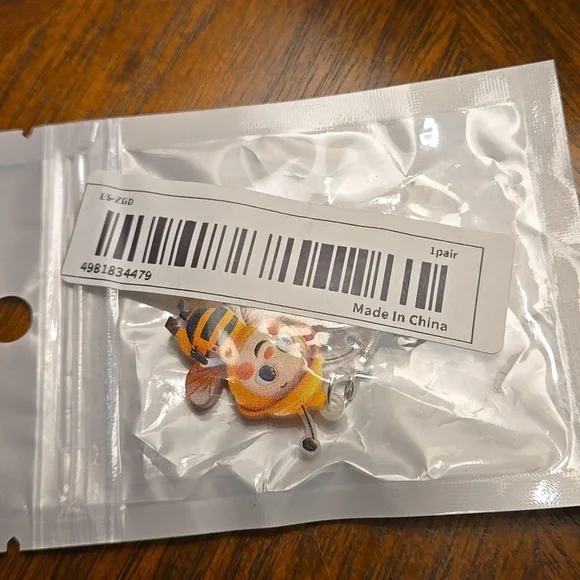 2D Flat Cute Bee Earrings High-Quality Acrylic Stainless Steel Hooks Lightweight - Picture 4 of 4